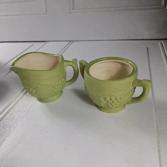 Arnels Vintage Creamer & Sugar Cup Grape Design Green Pottery - Picture 3 of 11